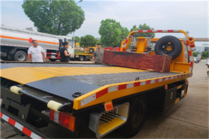 呼玛附近拖车电话号码服务